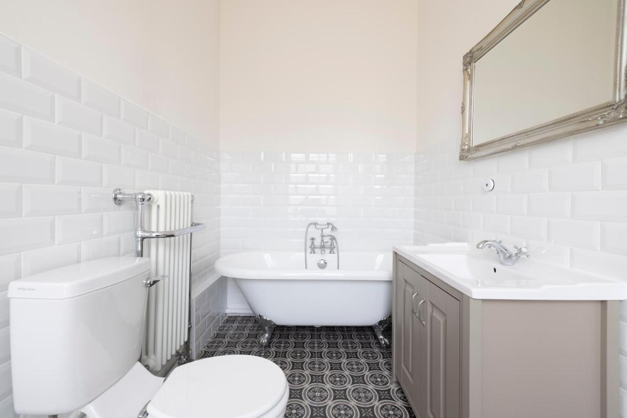 Altido Glamorous 2-Bed Flat Near Edinburgh Castle Kültér fotó