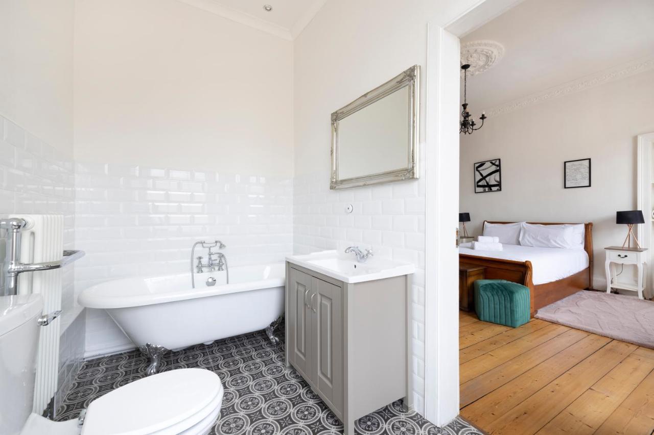 Altido Glamorous 2-Bed Flat Near Edinburgh Castle Kültér fotó
