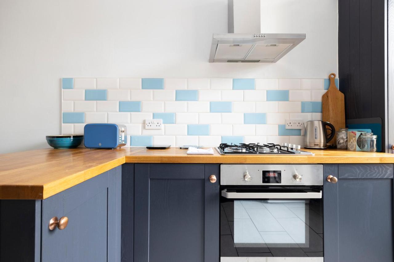Altido Glamorous 2-Bed Flat Near Edinburgh Castle Kültér fotó